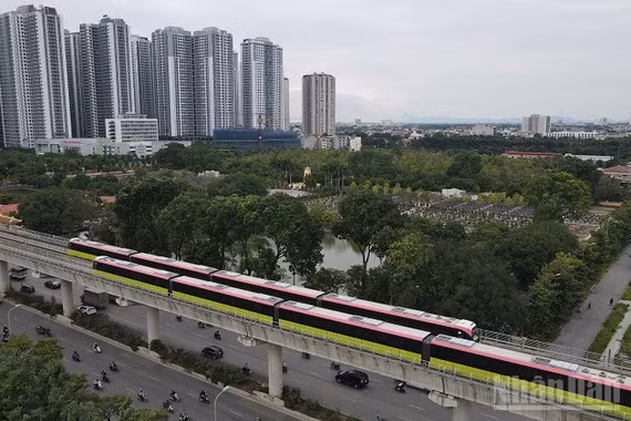 Sau 2 năm vận hành, tuyến đường sắt đô thị Nhổn-Ga Hà Nội phục vụ gần 14,2 triệu lượt hành khách. (Ảnh: HOÀNG ANH)