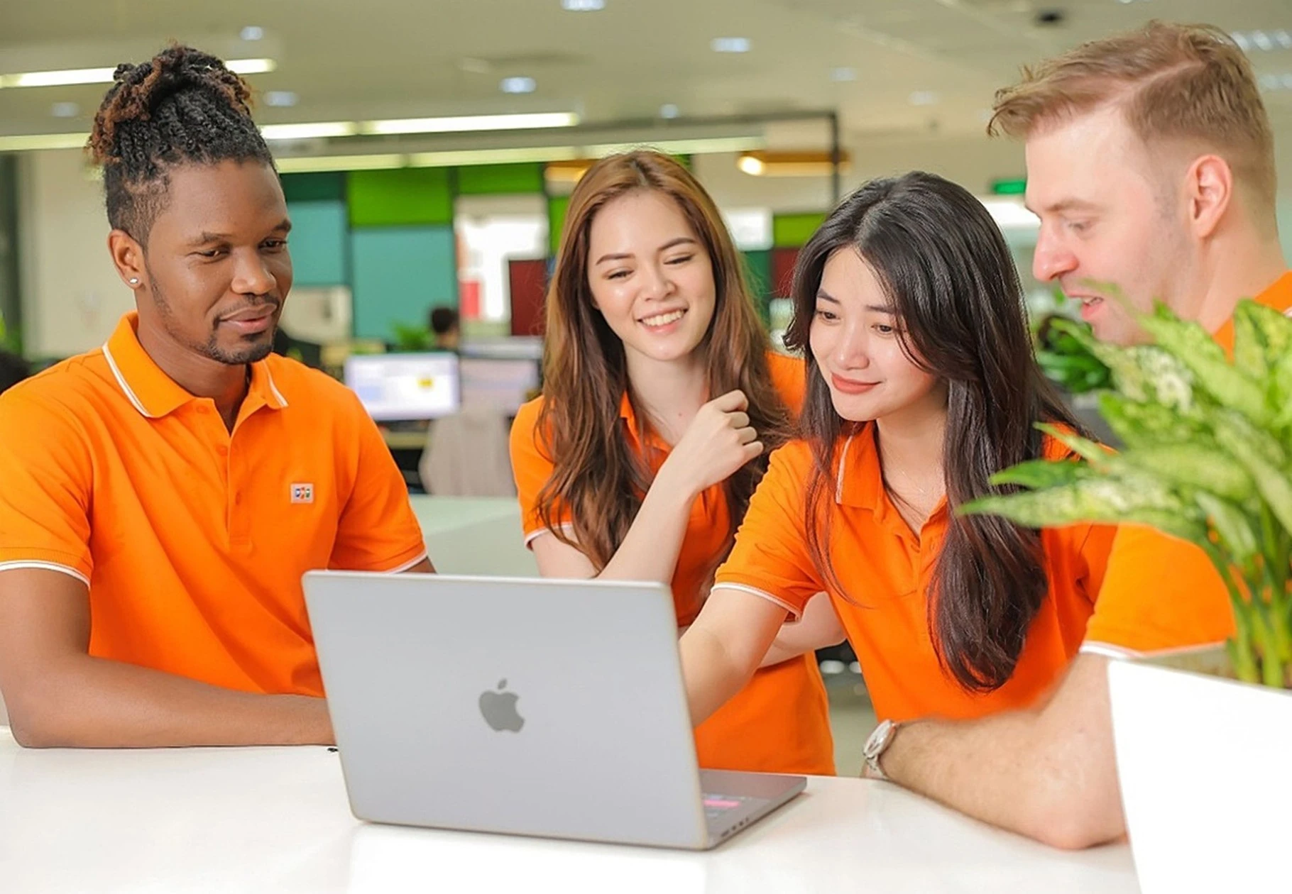 FPT Nhận Bằng Sáng Chế AI Tại Đài Loan và Lọt Top Dịch Vụ Phần Mềm Toàn Cầu
