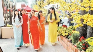 Thành phố Hồ Chí Minh tràn ngập không khí Tết