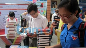 Nhiều bạn trẻ sớm có ý thức lựa chọn cho mình những cuốn sách có giá trị