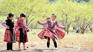 Trẻ em vùng biên. 