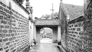 Những nét truyền thống của làng quê rất cần được lưu giữ.