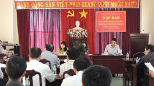Quang cảnh buổi họp báo.