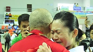 “Nữ hoàng kata” bật khóc sau khi giành tấm HCV SEA Games.