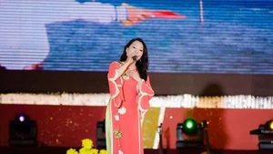 Gần Lắm Trường Sa