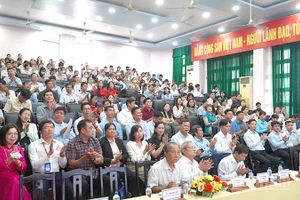 Đại biểu tham dự hội nghị. (Ảnh: HỮU NGHĨA)