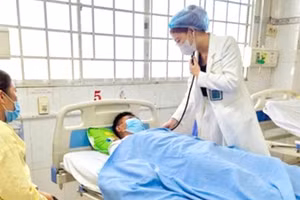 Bệnh nhân qua cơn nguy kịch và đang phục hồi tốt.