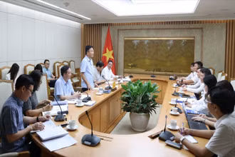 Phó Thủ tướng Lê Thành Long làm việc với Tổng công ty Hàng hải Việt Nam về công tác chuẩn bị Đại hội Đảng. (Ảnh:VGP)