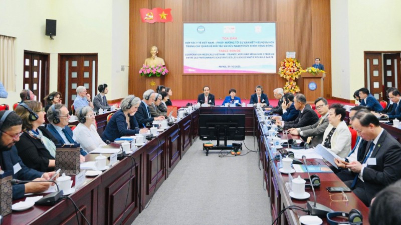 Quang cảnh buổi tọa đàm