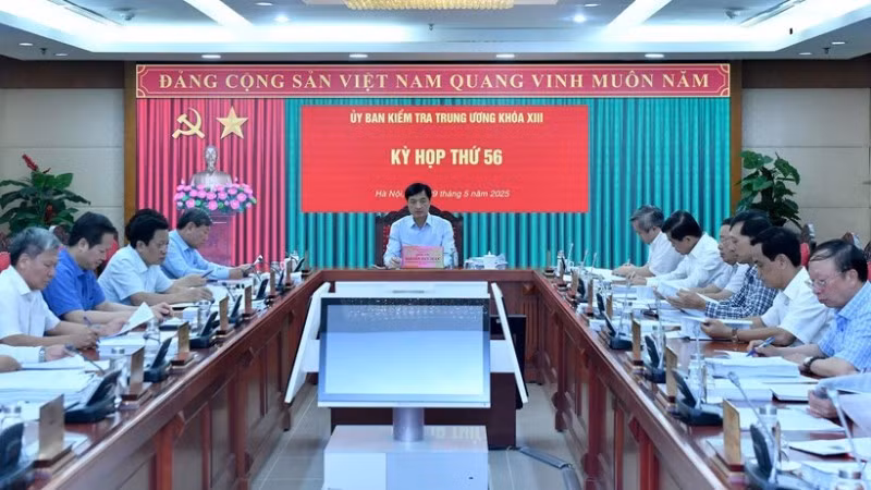 Tại các kỳ họp, Ủy ban Kiểm tra Trung ương đã xem xét, thi hành kỷ luật và đề nghị cấp có thẩm quyền thi hành kỷ luật tổ chức đảng, đảng viên vi phạm. (Ảnh: ĐĂNG KHOA)