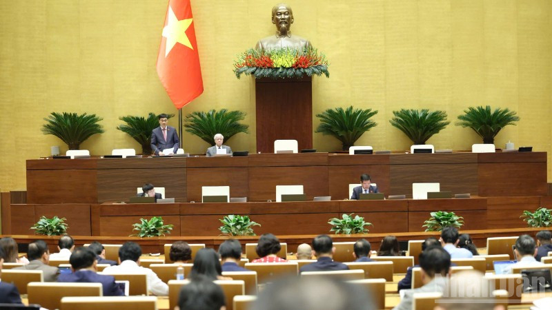 Quang cảnh phiên họp của Quốc hội chiều 8/12. (Ảnh: DUY LINH)