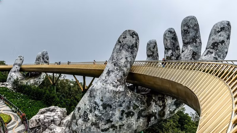 Việc du lịch ẩm thực đang vươn lên mạnh mẽ trên toàn cầu đang mở ra nhiều cánh cửa đưa du khách tiếp cận “bàn tiệc” đa sắc màu của thế giới. (Ảnh minh họa: Traveloka)