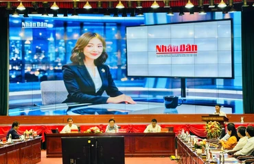 Sản xuất bản tin bằng công nghệ.