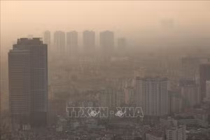 Ô nhiễm không khí tại Hà Nội. Ảnh: TTXVN