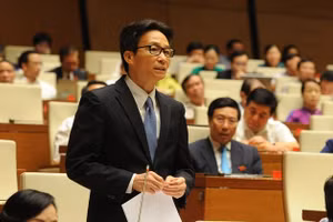 Phó Thủ tướng Vũ Đức Đam trả lời chất vấn sáng 6-6.