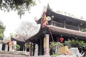 Ðền Sái và hội rước Vua độc đáo