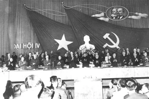 Đại hội đại biểu toàn quốc lần thứ IV của Đảng Cộng sản Việt Nam họp từ ngày 14 đến ngày 20-12-1976.