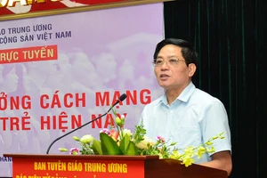 Tiến sĩ Trần Doãn Tiến, Phó Trưởng ban Tổ chức, Trưởng Ban Nội dung Cuộc thi tìm hiểu 90 năm Ngày truyền thống ngành Tuyên giáo của Đảng.