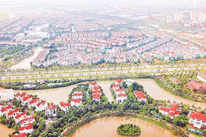 Không gian đô thị được mở rộng về nhiều hướng với các khu đô thị mới hiện đại. Trong ảnh: Khu đô thị Việt Hưng, quận Long Biên. Ảnh: Hoàng Phú