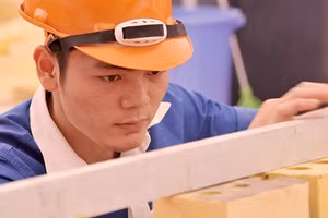 Cẩn trọng.