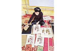 Có rất nhiều nghịch lý ở câu chuyện tranh Đông Hồ. Ảnh: NGÔ VƯƠNG ANH