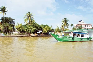 Qua sông Thu Bồn tìm tới Triêm Tây.