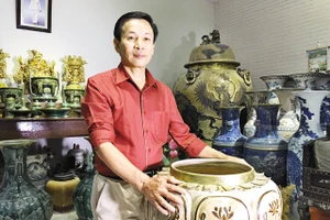 Người giữ hồn gốm cổ 