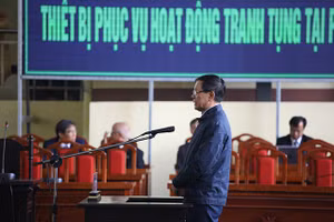 Bị cáo Phan Văn Vĩnh nói lời sau cùng.