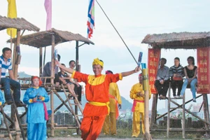 Nghệ nhân Hoàng Việt đóng vai Anh Hiệu. Ảnh: Nguyễn Văn Quế