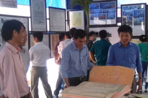 Triển lãm bản đồ và trưng bày tư liệu về Hoàng Sa, Trường Sa tại huyện ven biển Đông Hải – Bạc Liêu.