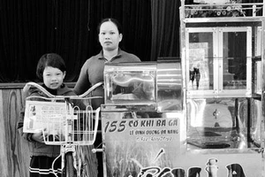 Niềm vui của mẹ con chị Thủy.