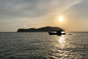 24 giờ lang thang đảo nhỏ