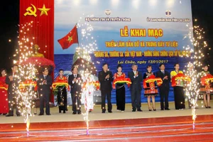 Quang cảnh Lễ khai mạc.