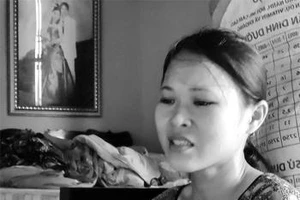 Mỗi khi nhớ đến chồng, nước mắt chị Ðiển lại rơi.