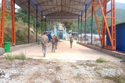 Đến nay, chủ đầu tư dự án và Ban Quản lý đền Đá Thiên đã dỡ toàn bộ công trình, vật kiến trúc trên đoạn đường dân sinh, vào khu sản xuất của người dân.