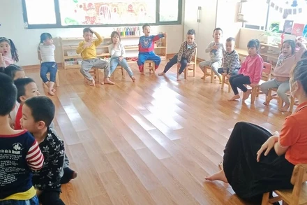 Điều hòa nhiệt độ trong phòng học đối với trẻ mầm non là cần thiết.