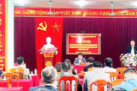 Xã Trại Cau lấy ý kiến cử tri nơi công tác đối với người ứng cử đại biểu Hội đồng nhân dân xã.