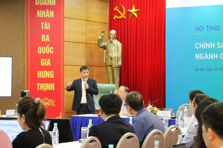 Nhiều chuyên gia đề xuất xem xét, sửa đổi chính sách tài chính đối với ngành khoáng sản