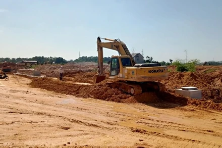 Hạ tầng Khu công nghiệp Sông Công II (giai đoạn 2) đang được khẩn trương xây dựng.