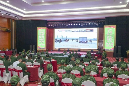 Quang cảnh buổi diễn tập liên hợp phòng, chống hoạt động xuất, nhập cảnh trái phép.