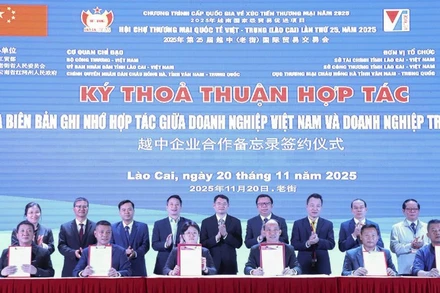 Doanh nghiệp hai bên ký kết thỏa thuận hợp tác.