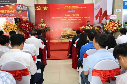 Lễ gắn biển Công trình chào mừng Đại hội đại biểu Đảng bộ Chính phủ lần thứ I, nhiệm kỳ 2025 – 2030. 