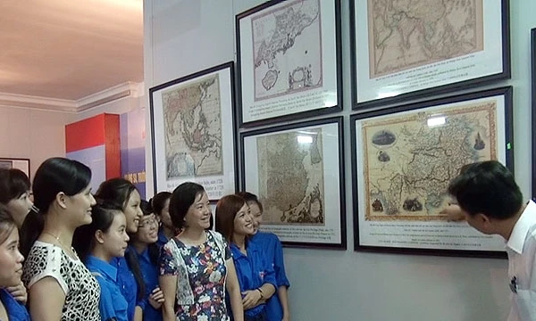 Triển lãm “Hoàng sa, Trường sa của Việt Nam, những bằng chứng lịch sử” tại Hà Nam