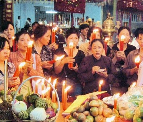 Ngày rằm tháng bảy ở chùa Vĩnh Nghiêm.