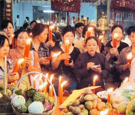 Ngày rằm tháng bảy ở chùa Vĩnh Nghiêm.