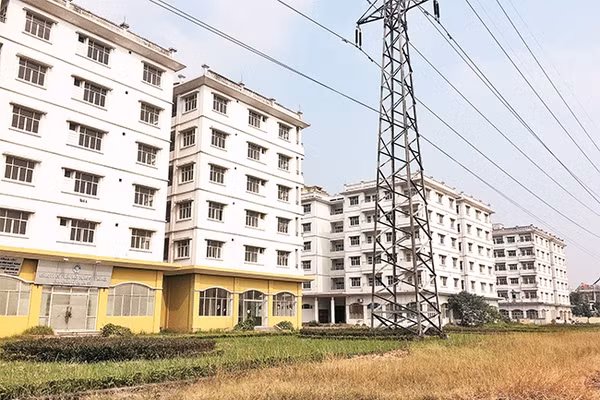 Ba tòa nhà tái định cư tại Khu đô thị Sài Đồng được đề xuất phá bỏ.