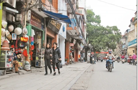 Phố Hàng Gai được chỉnh trang, quy hoạch đường thông, hè thoáng, góp phần làm đẹp Thủ đô.