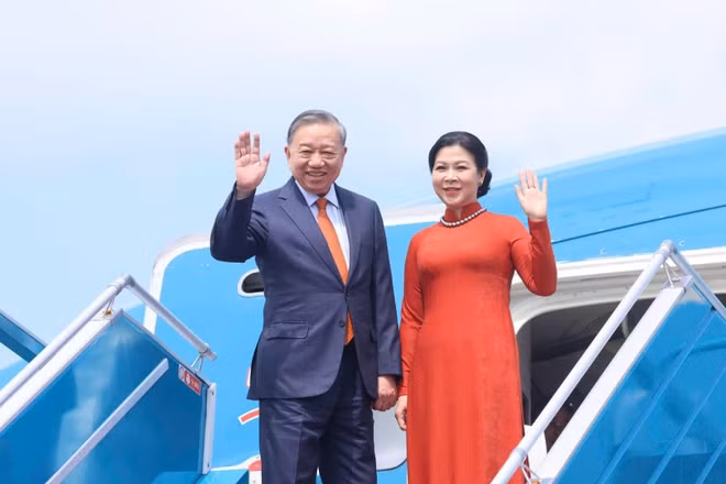 Lễ tiễn Tổng Bí thư Tô Lâm và Phu nhân tại sân bay quốc tế Nội Bài. (Ảnh: Thống Nhất/TTXVN) 