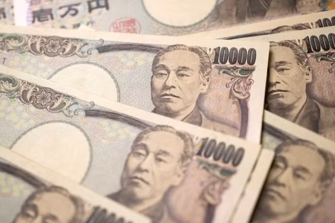 Đồng tiền mệnh giá 10.000 yen của Nhật Bản. (Ảnh: THX/TTXVN) 