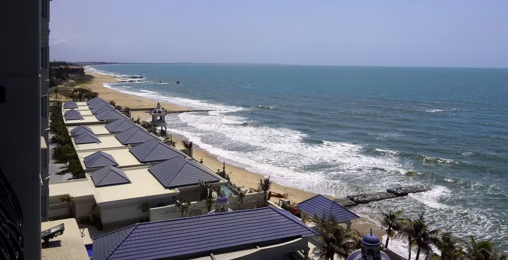 bien-phuoc-hai-sat-ben-lan-rung-resort.jpg